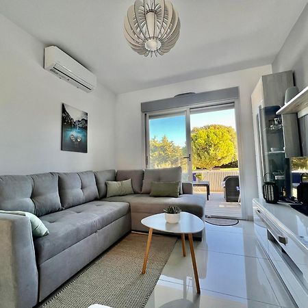 Bungalow En Punta Prima 2 Dormitorios Y Piscina Торевьиа Экстерьер фото